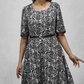🌸Sommer-Hot-Sale - 50% Rabatt🌸2025 Elegantes Maxikleid mit Gürtel und Print